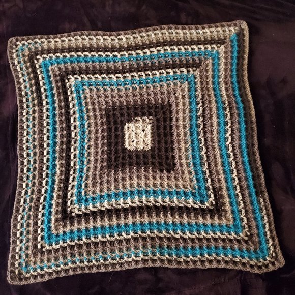 🌻HP🌻Handmade Crochet Baby Blanket & Hat Set - Picture 5 of 7